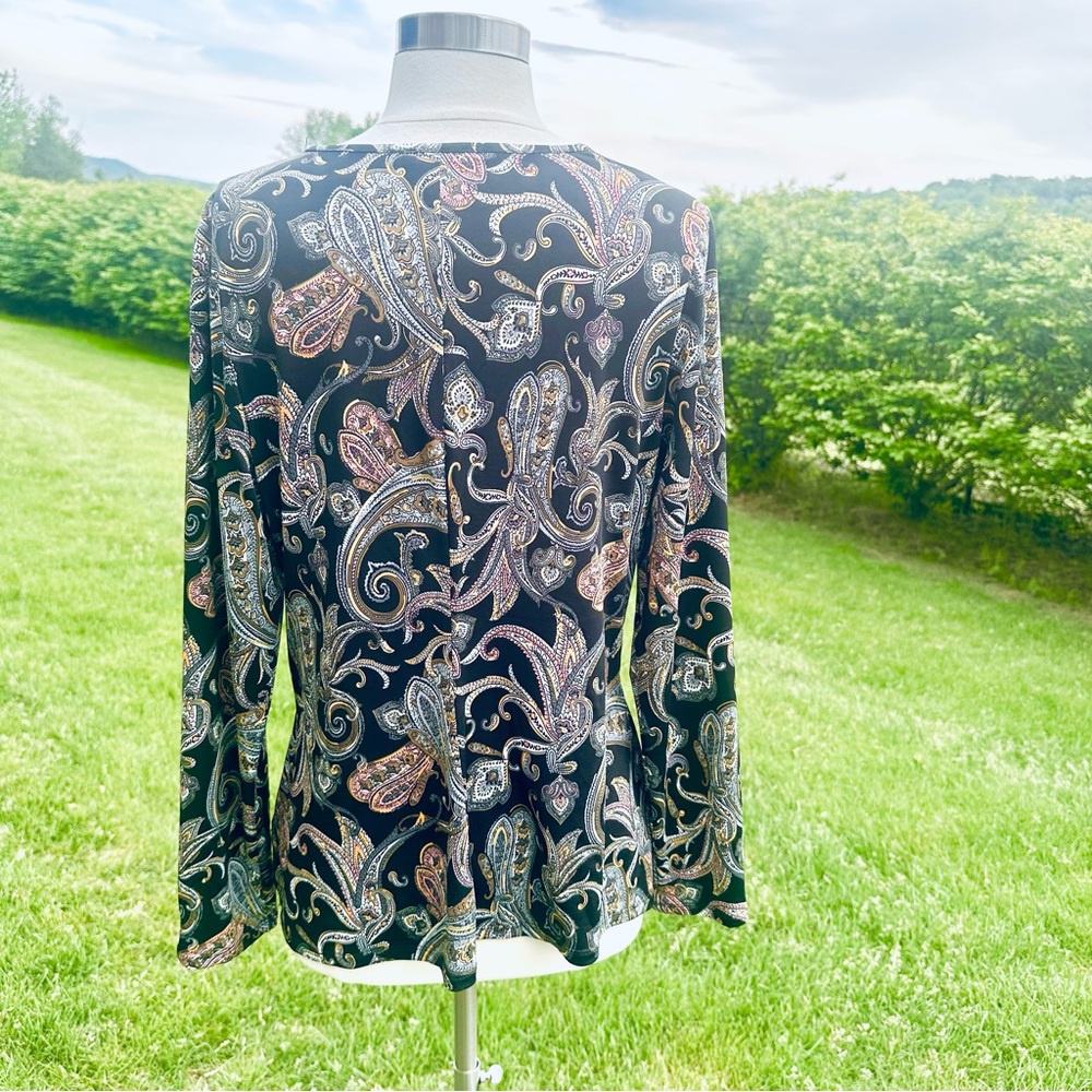 VENUS Paisley Belted Print Top - Picture 12 of 16